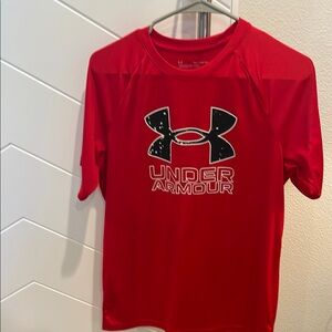 Under Armour Red Short Sleeve Tee Athletic Wear